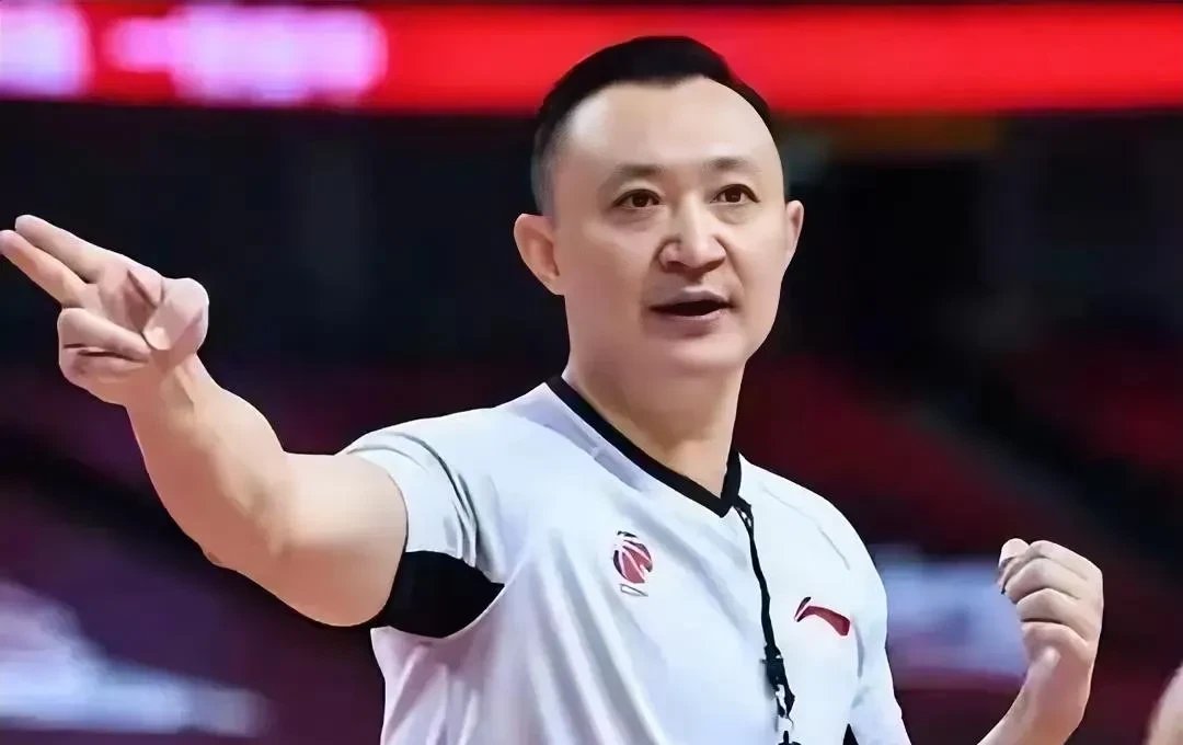 爱游戏下载-关于凯恩连续十场比赛得分超过败北，RNG不断突破！赛场气氛高涨的信息-爱游戏下载