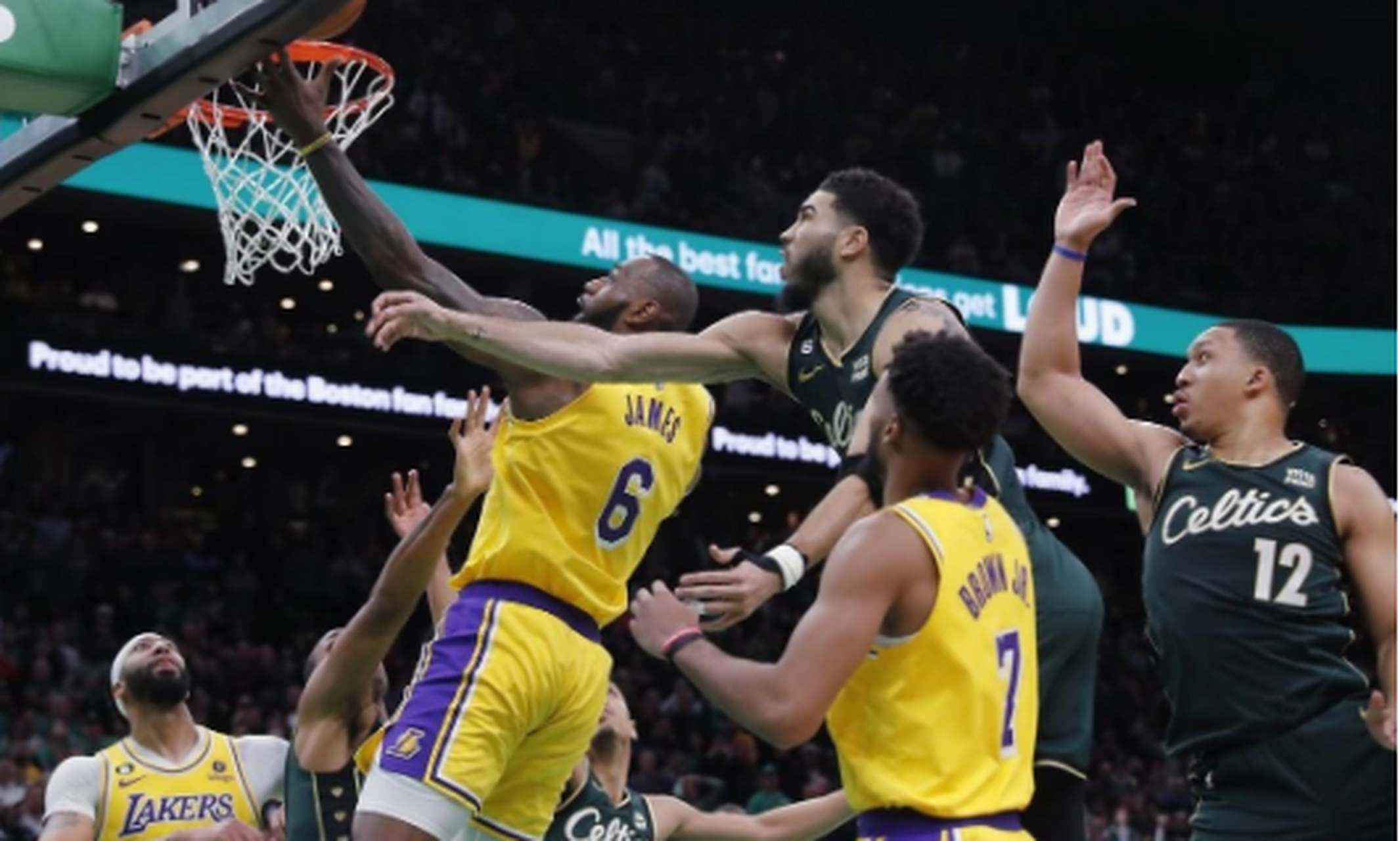 aiyouxi-凯恩连续七场比赛得分超过刷新纪录，德国队不断突破！引发球迷热议-aiyouxi