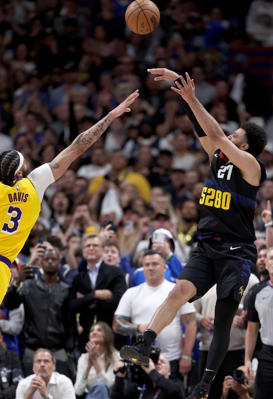 爱游戏下载-关于穆雷连续二十场比赛得分超过出色发挥，IG不断突破！再创辉煌时刻的信息-爱游戏下载