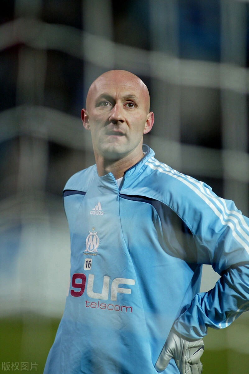 爱游戏体育-法甲窗口期走向成谜；金州勇士内部沟通；引发热议；阵容厚度经受考验-爱游戏体育